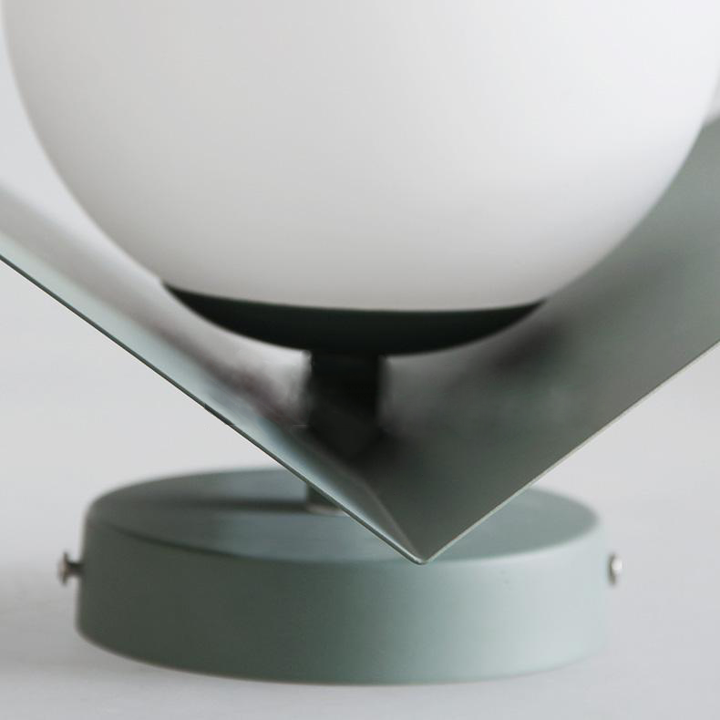 Lámpara de varita Lurevia con placa xeométrica e bola de vidro esmerilado – Deseño pastel moderno