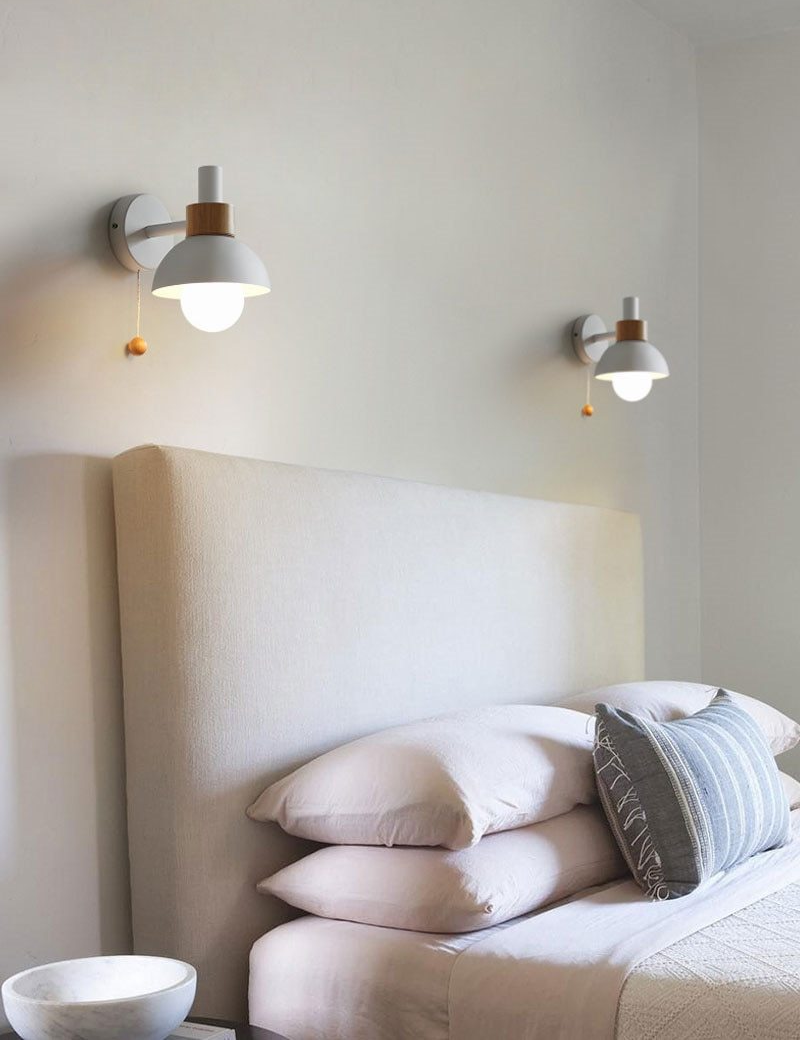 Globo Candeeiro de Parede – Alumínio & Acento em Madeira com Interruptor de Puxar