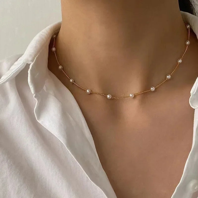 Aureline Parel Choker – Verstelbare Goudkleurige Ketting met Glanzende Parelaccenten voor Tijdloze Elegant
