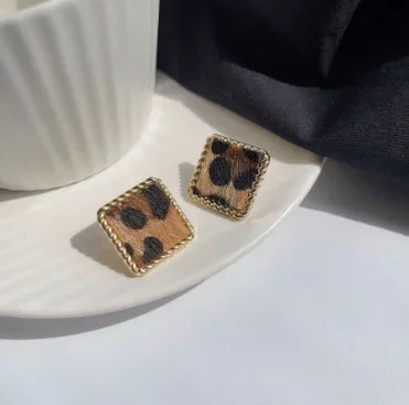 Anel Ajustável AuroLuxe – Aço Inoxidável Cor de Prata com Design Geométrico & Forma Elegante Atemporal