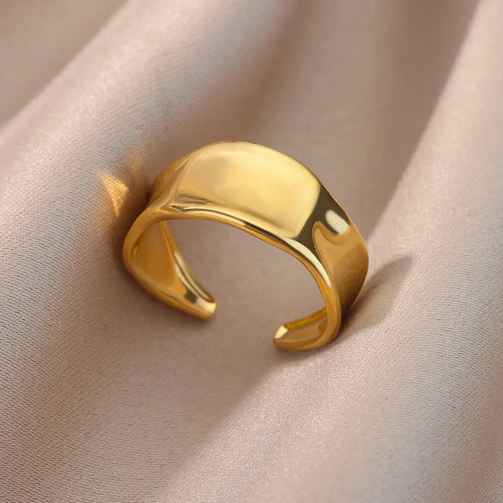 Varelia Geometrische Ring – Gouden Roestvrijstalen Openingsring voor Vrouwen, Duurzaam & Elegant Design