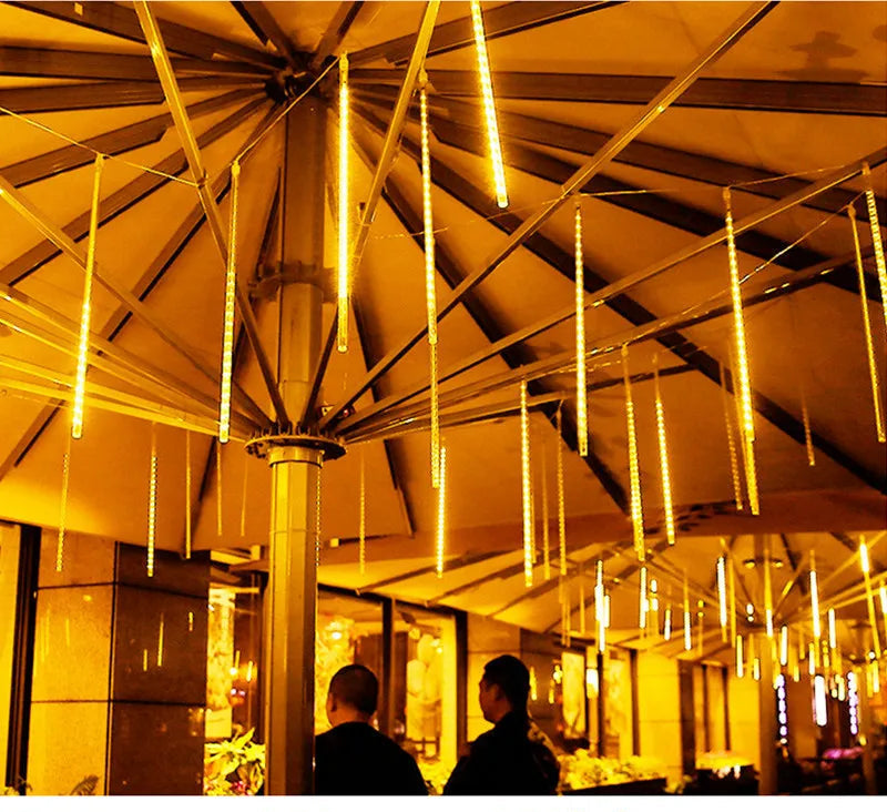 Luminova LED Meteorenregen Verlichting – Waterdichte Buitenverlichting met 8 Buisjes, 30/50 cm, Energiezuinig & Sfeervol Design