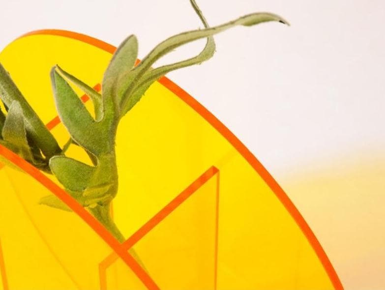 Liora Vaas – Organizador de escritorio acrílico, deseño colorido e multifuncional