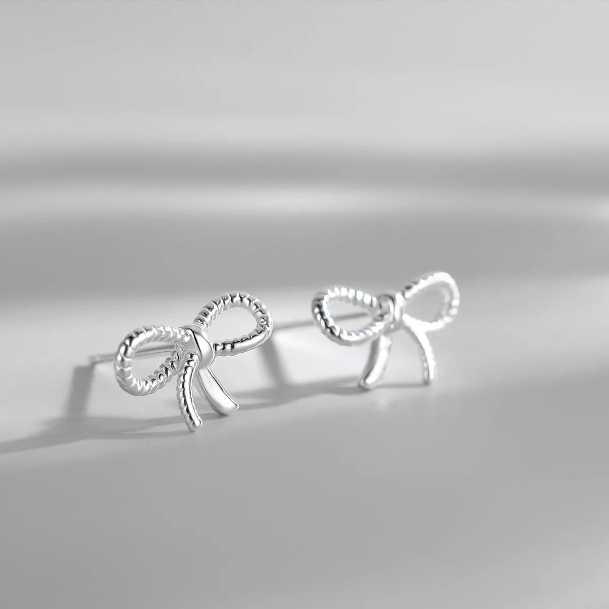 Sylvéra Mini Stud Oorbellen – 925 Zilveren Hart, Maan & Vlinder Ontwerpen, Lichtgewicht & Schattige Elegantievorm