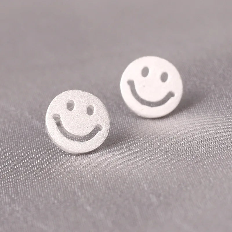 Sylvéra Mini Stud Oorbellen – 925 Zilveren Hart, Maan & Vlinder Ontwerpen, Lichtgewicht & Schattige Elegantievorm