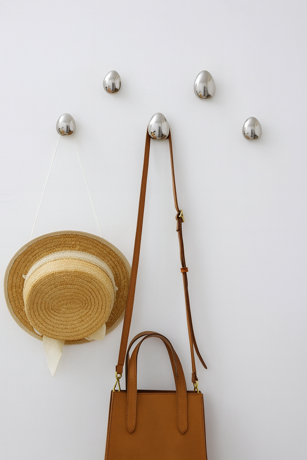 Ganxos de paret Auriën – Disseny de gota de pluja cromat, joc de 2 amb tira adhesiva o cargol