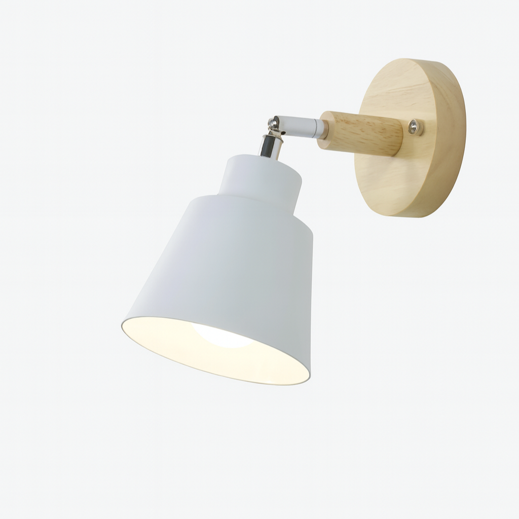 Nordlum Collin Lámpara de parede – Pantalla metálica con acento de madeira e 180° axustable