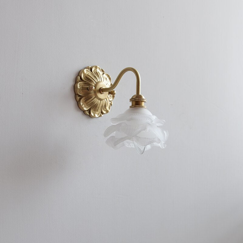 Lámpara de pared Clarest – Diseño vintage de cobre con pantalla de vidrio mate y luz LED cálida