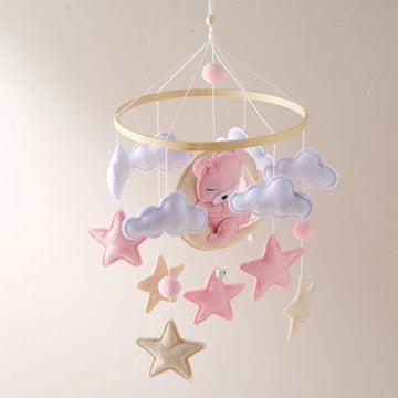 CuddleWood – Houten Baby Mobiel met Viltberen – Wiegdecoratie