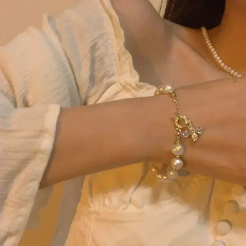 Serpentina Luxe Armbanden Set – 4-Delige Slangenmotief Armbanden met Groene Edelstenen & Rhinestones