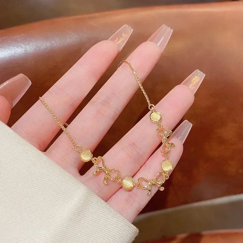 Serpentina Luxe Armbanden Set – 4-Delige Slangenmotief Armbanden met Groene Edelstenen & Rhinestones