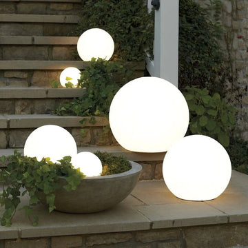 GlowSphere – Lampada da giardino sferica con 16 colori e telecomando