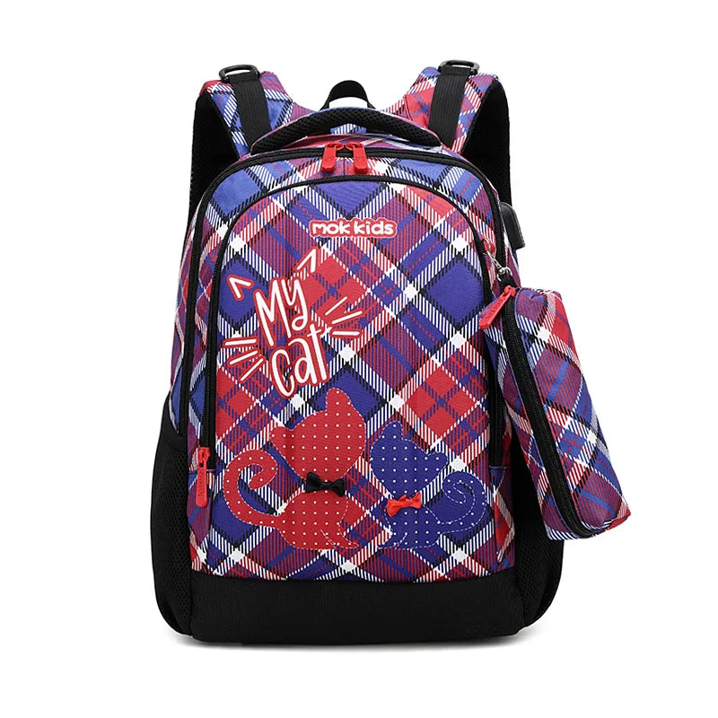 KickPack – Mochila para nenos con carcasa dura con USB e deseño de fútbol