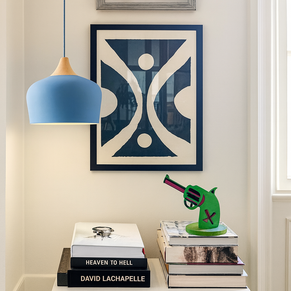 Làmpada penjant pastel Coloria – alumini i fusta amb cable ajustable en disseny retro