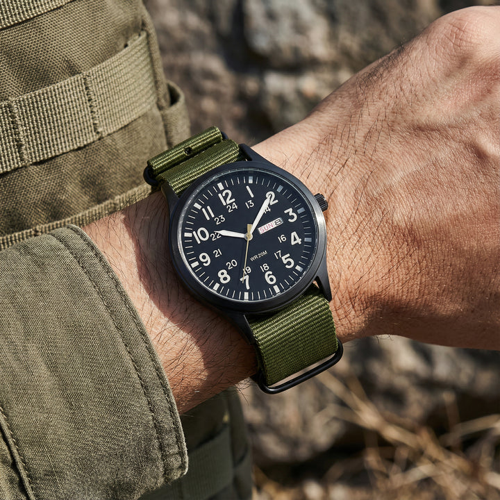 Outdoor Herenhorloge – 100m Waterdicht, Saffierglas &amp; Quartz Uurwerk