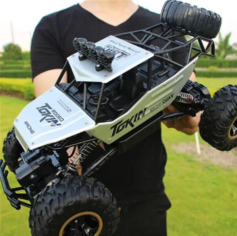 Camión monstruo RC 4x4 – Potente tracción, carrocería resistente y agarre todoterreno