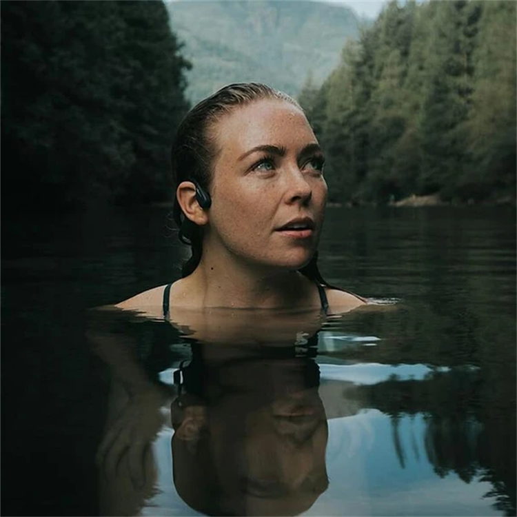 AeroLuid Bone Conduction Sportkoptelefoon – Draadloos & Waterdicht Vestragear