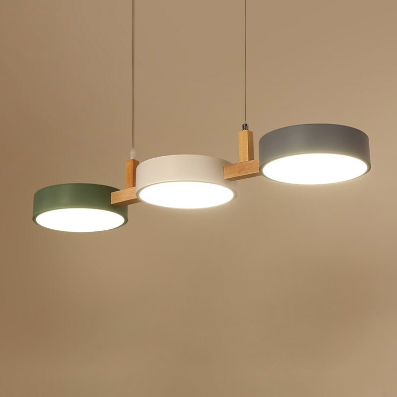 Nordura Suspension – Design cylindrique scandinave avec plusieurs points lumineux LED et accents en bois