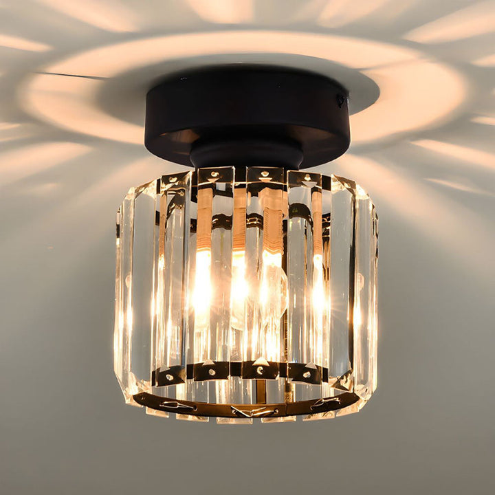 Montaro Plafondlamp – Zwarte plafondlamp met kristallen kap en messing accenten
