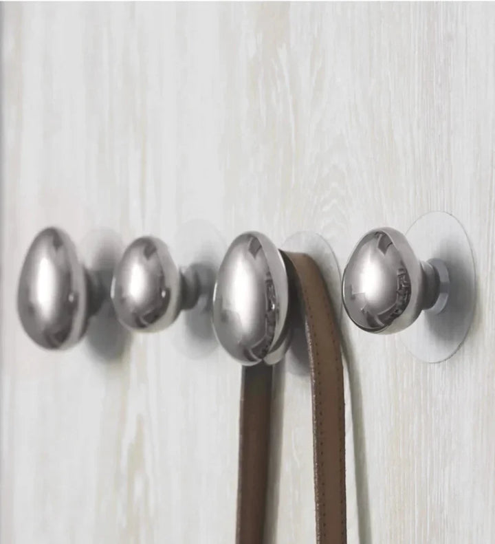 Auriën Ganchos de Pared – Diseño de Gota de Lluvia Cromado, Juego de 2 con Tira Adhesiva o Tornillo
