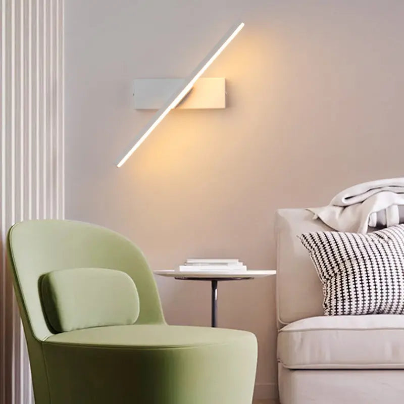 Applique murale Aria – Design pivotant, moderne &amp; disponible en noir ou blanc