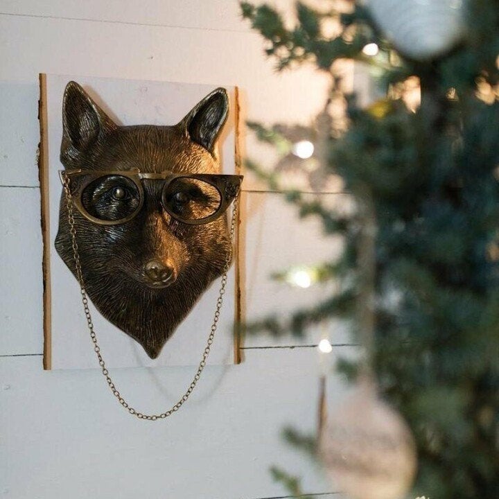 CritterCharm – Decorazione da parete con testa di animale giocosa – Design in resina dipinto a mano