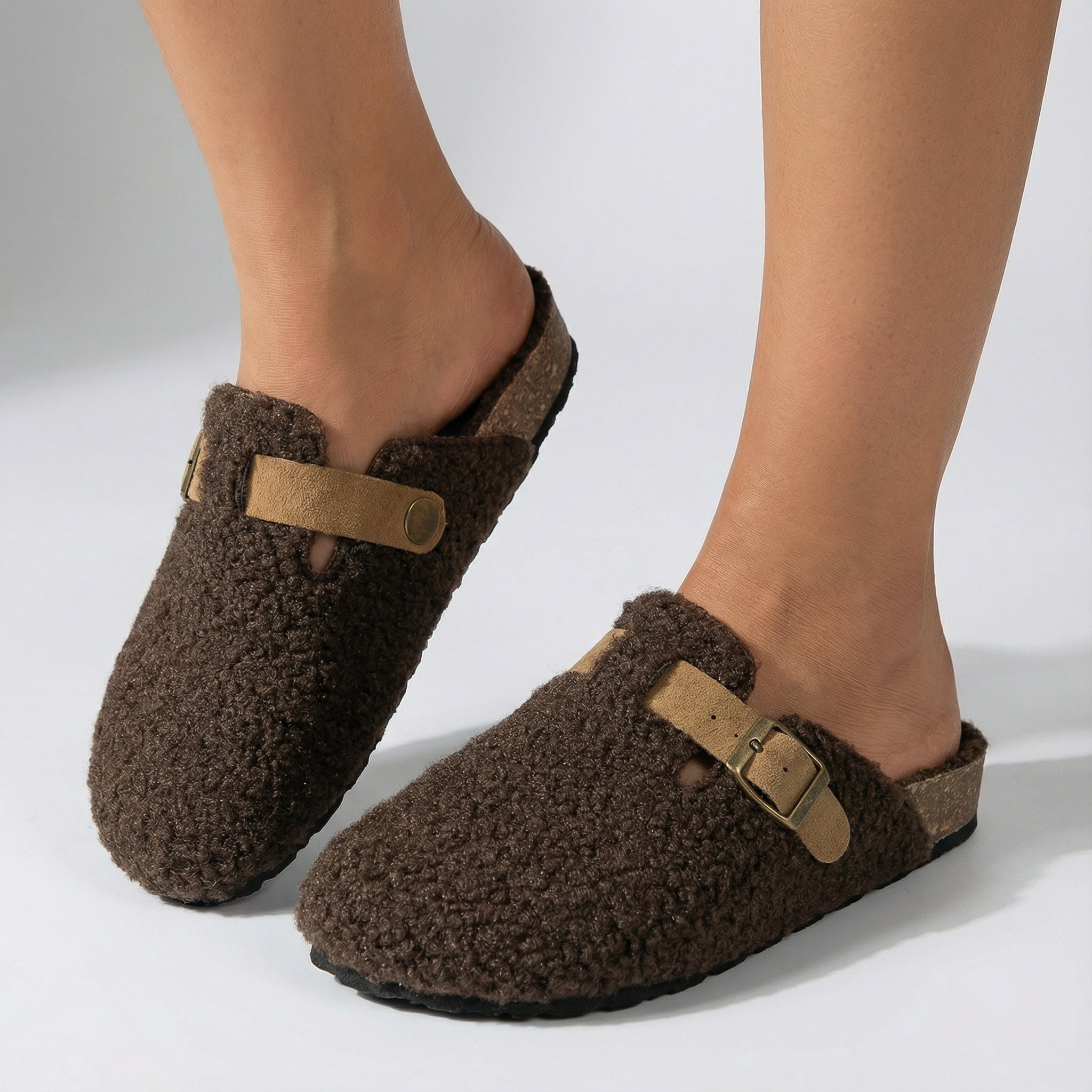Pantofole Donna – Morbidi Ciabattini in Peluche con Fibbia e Suola Confortevole