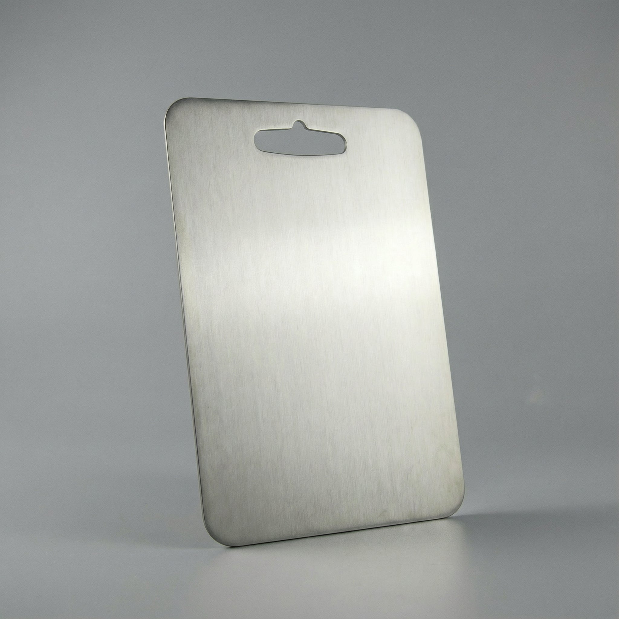 Tábua de Cortar em Titânio – Design de Cozinha Duradouro e Fácil de Manter