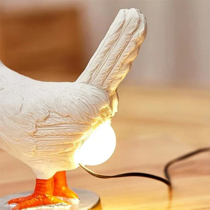 Feathra Kippen Lampada da Tavolo – Design Divertente, Illuminazione LED Calda &amp; Creatore di Atmosfera Giocoso