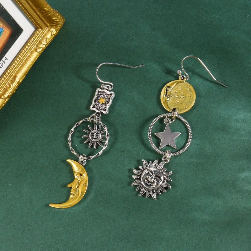 Asymmetrische dames oorbellen met Griekse mythologie zon en maan design in zilver 4