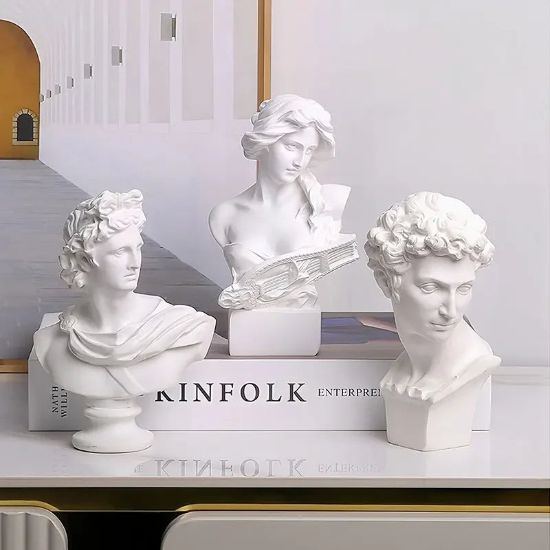 Beeldje van Griekse en Romeinse zonnegod in hars, 5,5-7 cm, decoratief kunstobject 1