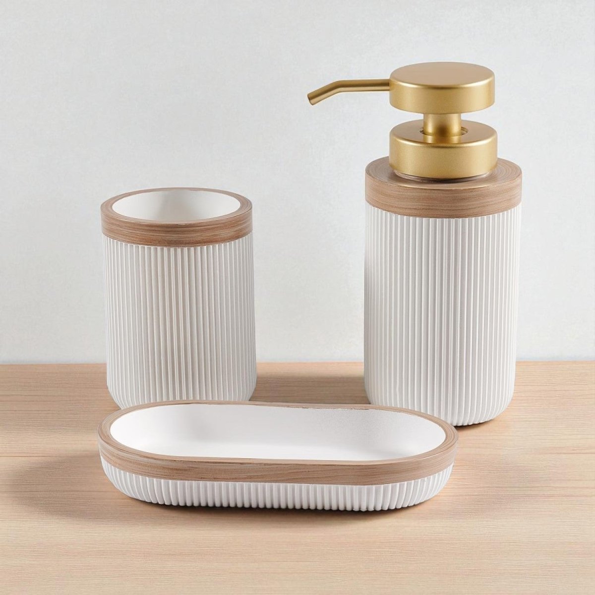 CERAVIA – Witte badkamerset met zeepbakje, dispenser en beker voor een elegante badkamerinrichting 1