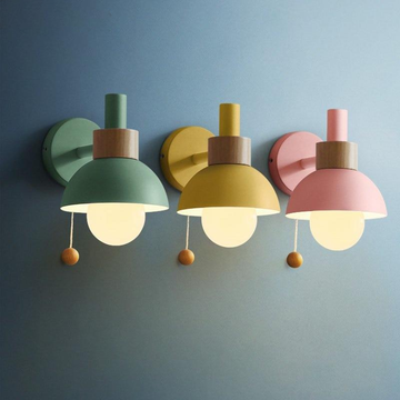 Globo Wandlamp – Aluminium & Houten Accent met Trekschakelaar