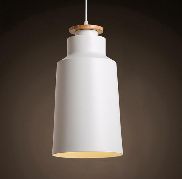 Lámpara de techo Solvéra – Diseño metálico y de madera, escandinavo, cable ajustable