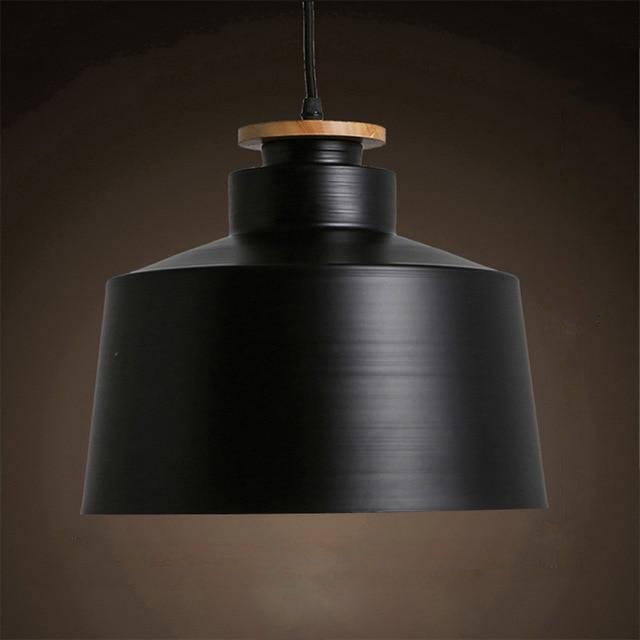 Lámpara de techo Solvéra – Diseño metálico y de madera, escandinavo, cable ajustable