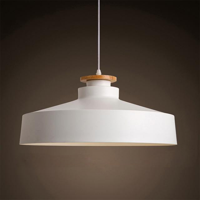 Lámpara de techo Solvéra – Diseño metálico y de madera, escandinavo, cable ajustable