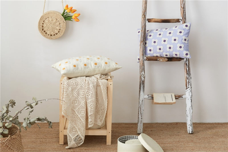 Floriva Daisy Funda de Cojín – Algodón Bordado con Motivo Floral en Varios Colores