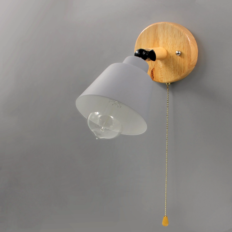 Norvia Devon Wandlamp – Metalen Kap, Houten Accent & Trekschakelaar