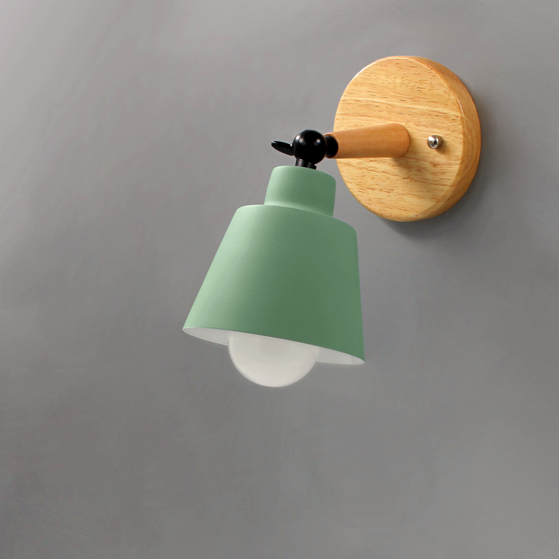 Aurenza Devon Wandlamp – Metalen Kap met Houten Accent en Verstelbare Arm