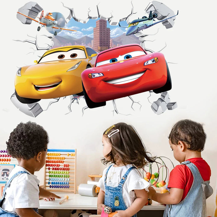 KidStyle – Kleurrijke Raceauto Muursticker voor Kinderkamer