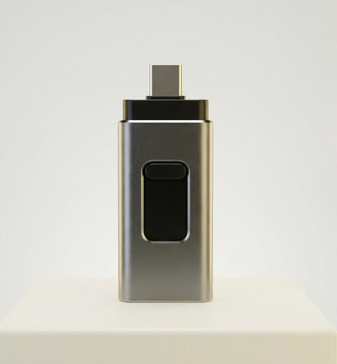 Pen USB 4 em 1 – USB, USB-C, Lightning e Micro-USB para Telemóvel e Computador Portátil