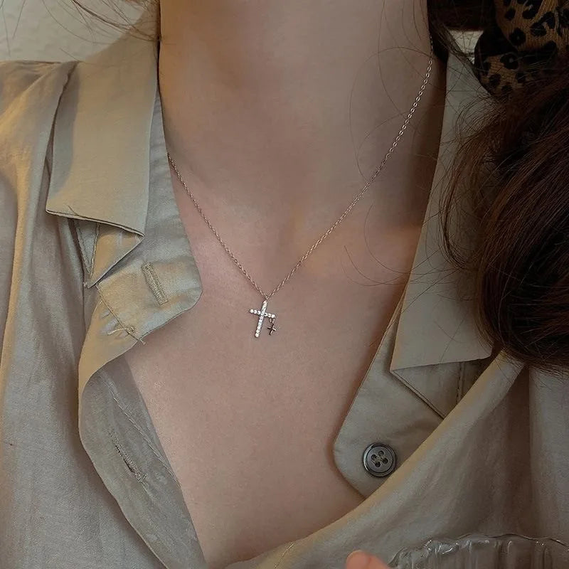 Lunavia Collar para mujer – Acero inoxidable, ajustable y diseño minimalista en plata atemporal