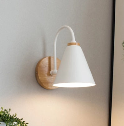 Lámpara de pared Ardello – Metal y madera con forma de arco, lámpara moderna para leer en la cama