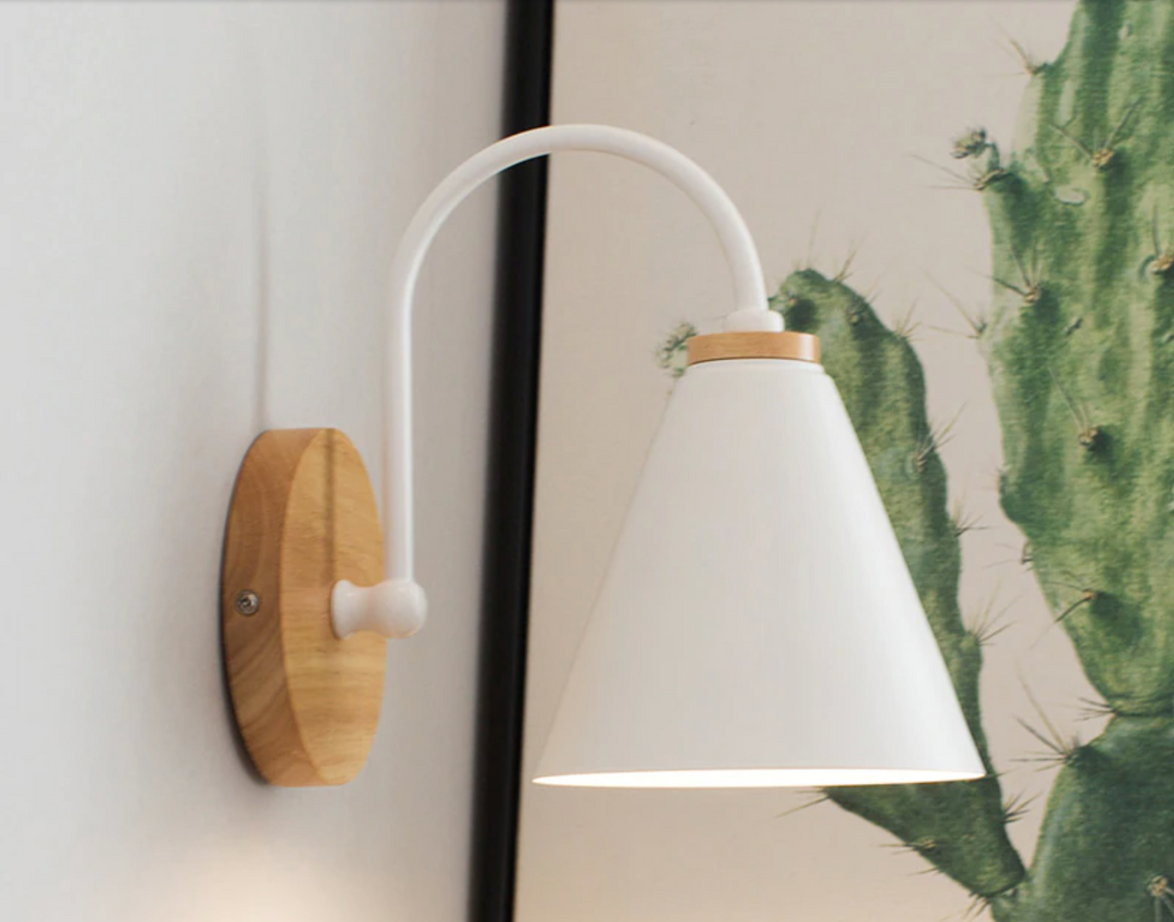 Lámpara de pared Ardello – Metal y madera con forma de arco, lámpara moderna para leer en la cama