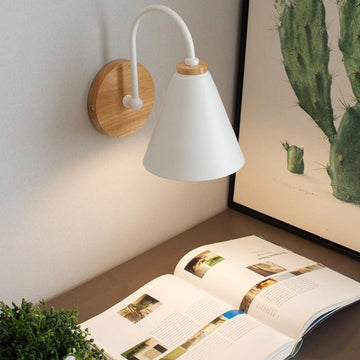 Ardello Wandlamp – Metaal & Hout met Boogvorm, Moderne Bedleeslamp