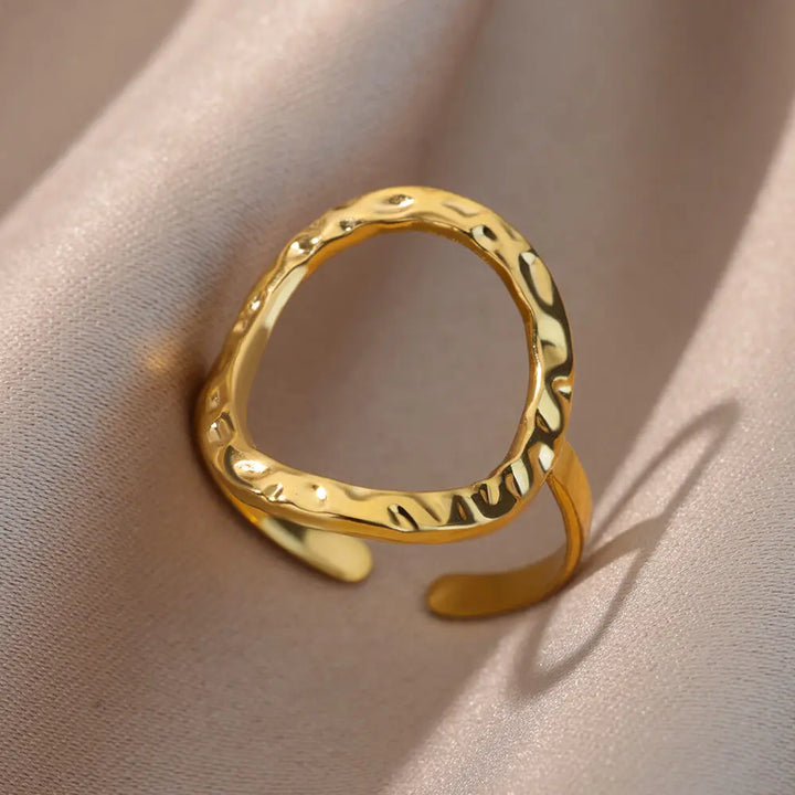 Varelia Anillo Geométrico – Anillo Abierto de Acero Inoxidable Dorado para Mujeres, Diseño Duradero y Elegante