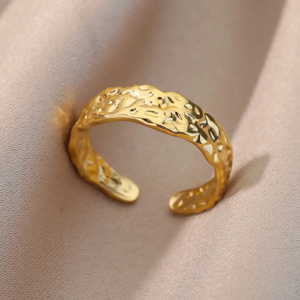 Varelia Anillo Geométrico – Anillo Abierto de Acero Inoxidable Dorado para Mujeres, Diseño Duradero y Elegante