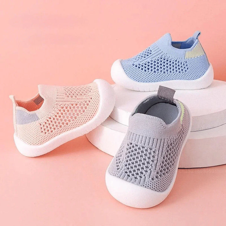 SecureStride Zapatillas infantiles – Zapatos deportivos impermeables con suela antideslizante y diseño ergonómico