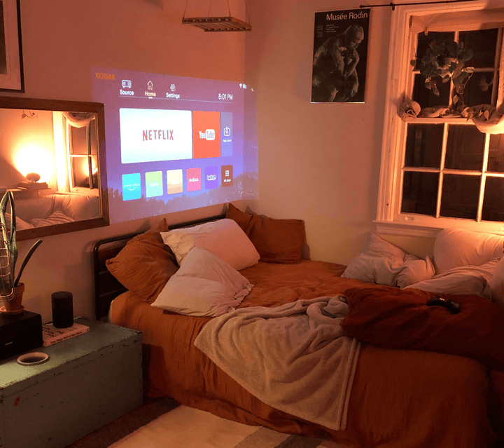 Mini Proyector – Diseño Compacto, Visualización HD y Conexión HDMI/USB para Casa