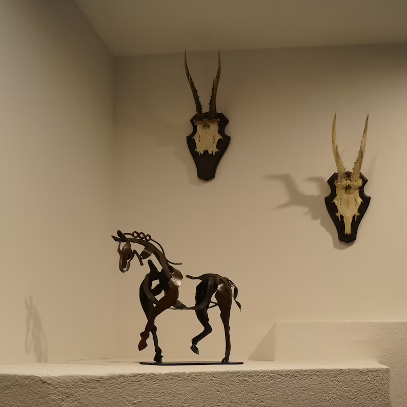 Paarden Decoratiebeeld – Handgemaakt Metaal met Rustieke Afwerking